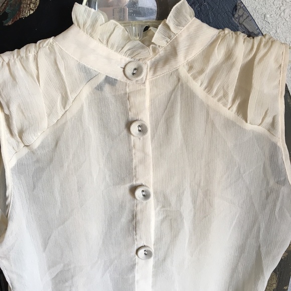 ❌SOLD❌Dressy sleeveless blouse - Picture 3 of 5